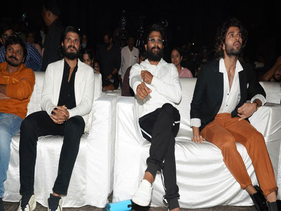 celebs at Pushpak vimanam trailer launch